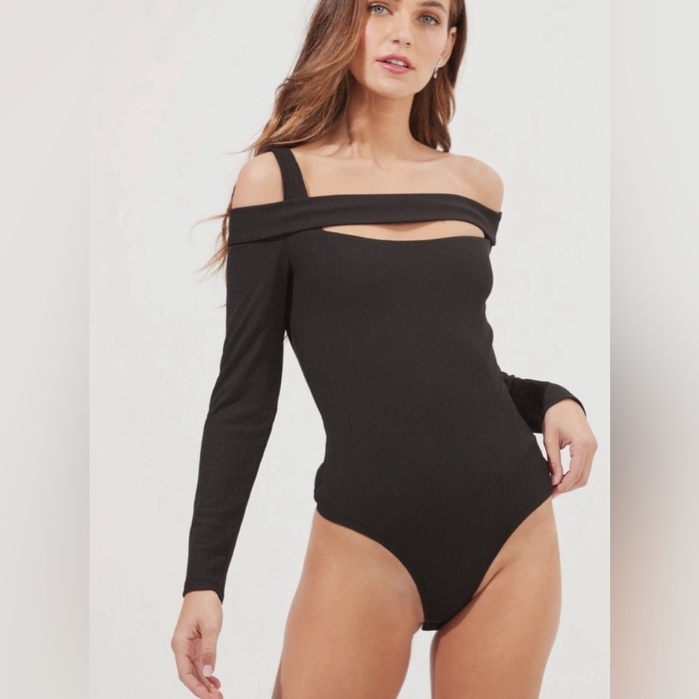 ASTR the label - umi black bodysuit - off the shoulder/one strap - Medium